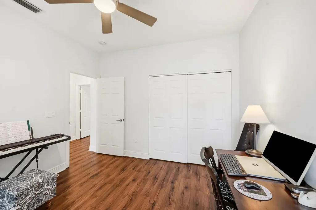 518 N Federal Highway Lake Worth FL 33460