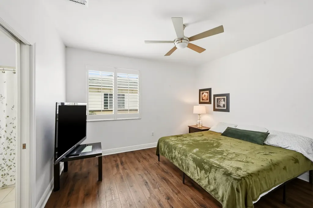 518 N Federal Highway Lake Worth FL 33460