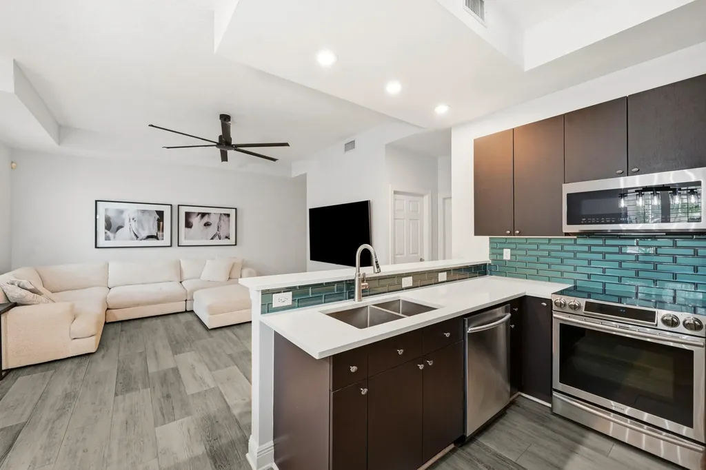 518 N Federal Highway Lake Worth FL 33460