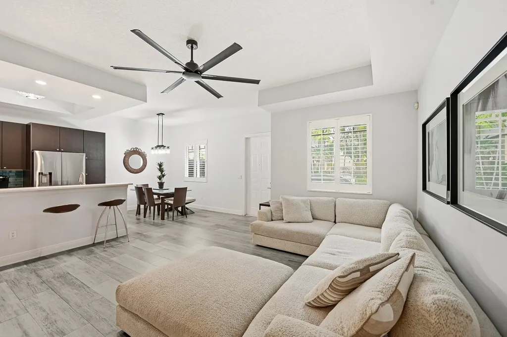 518 N Federal Highway Lake Worth FL 33460