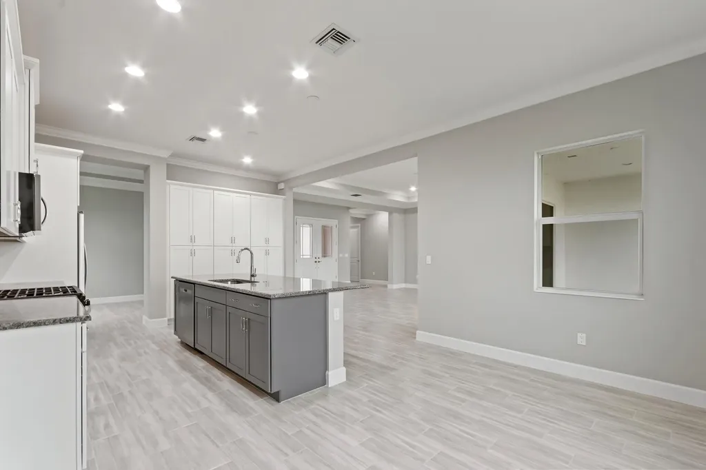5182 Liberty Lane Westlake FL 33470