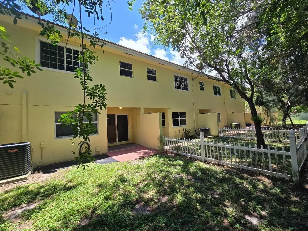 921 Imperial Lake Road West Palm Beach FL 33413