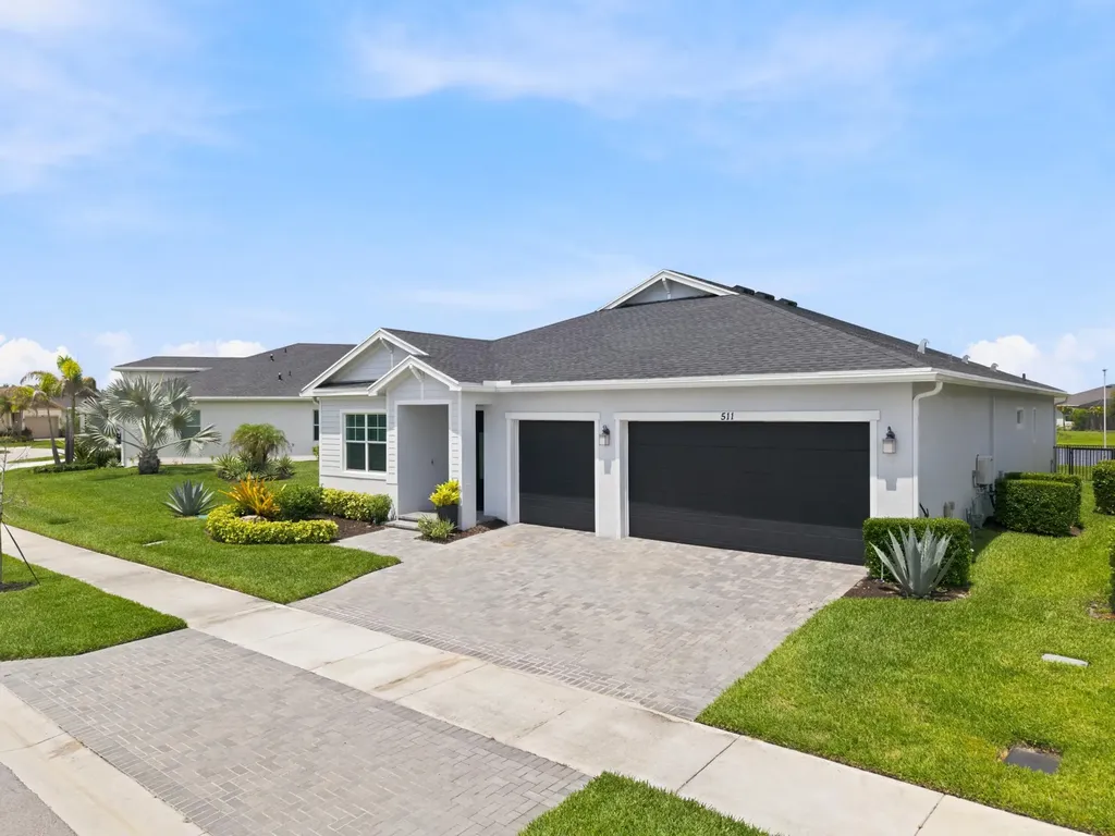 511 SE Mulberry Way Port St Lucie FL 34984