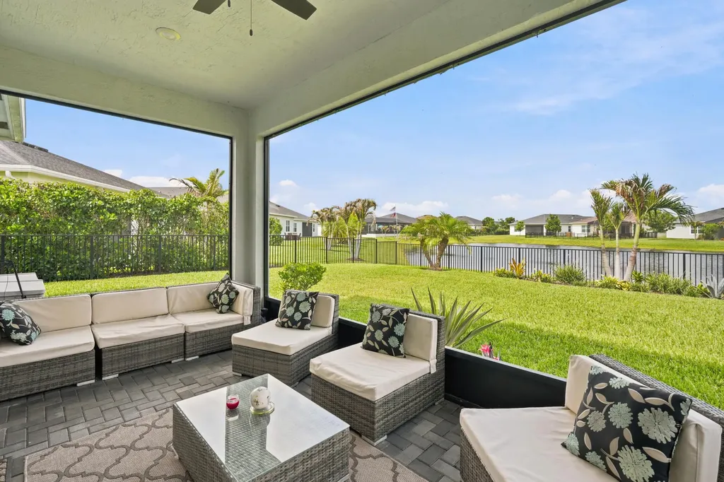 511 SE Mulberry Way Port St Lucie FL 34984