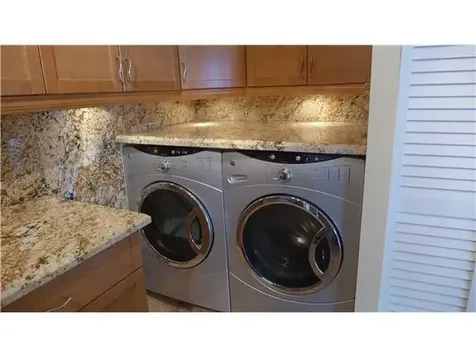 330 SE 20th Avenue Deerfield Beach FL 33441