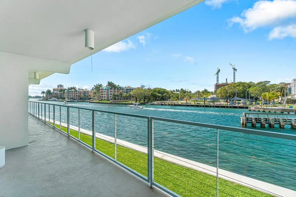 65 SE Spanish Trail Boca Raton FL 33432