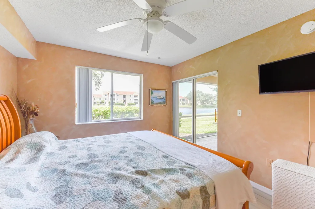 1590 S 42nd Circle Vero Beach FL 32967