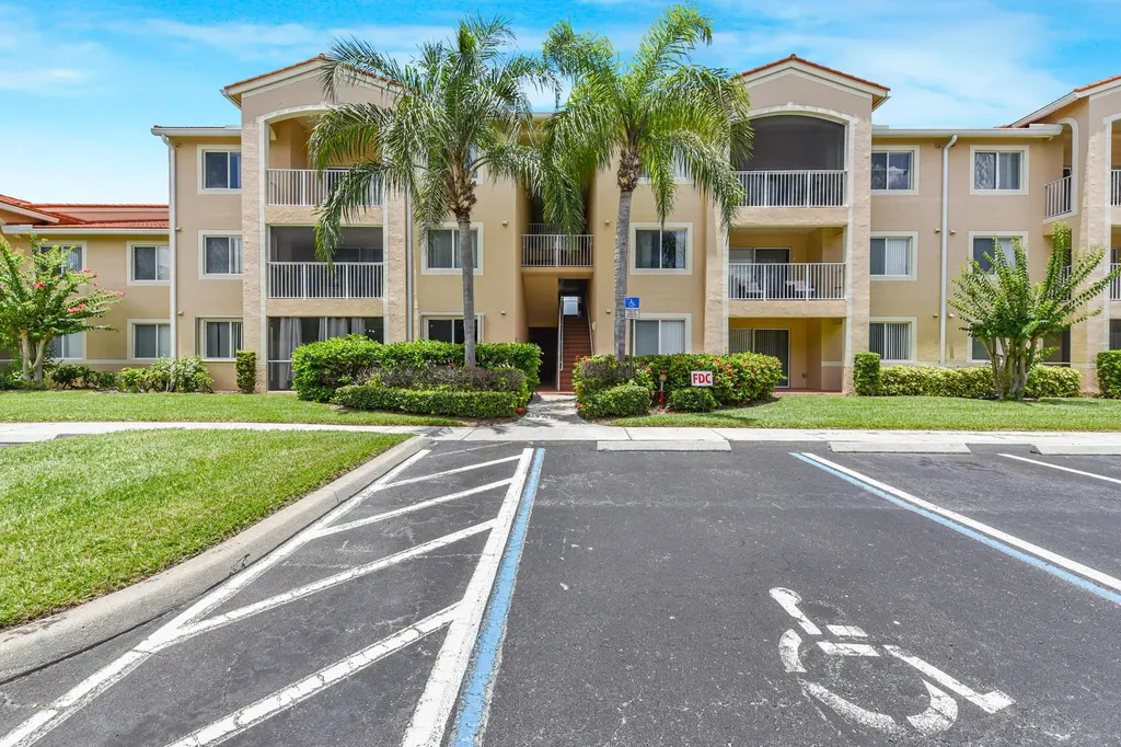 1590 S 42nd Circle Vero Beach FL 32967