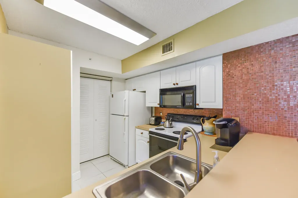 1590 S 42nd Circle Vero Beach FL 32967