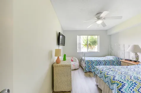 1590 S 42nd Circle Vero Beach FL 32967