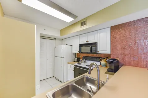 1590 S 42nd Circle Vero Beach FL 32967