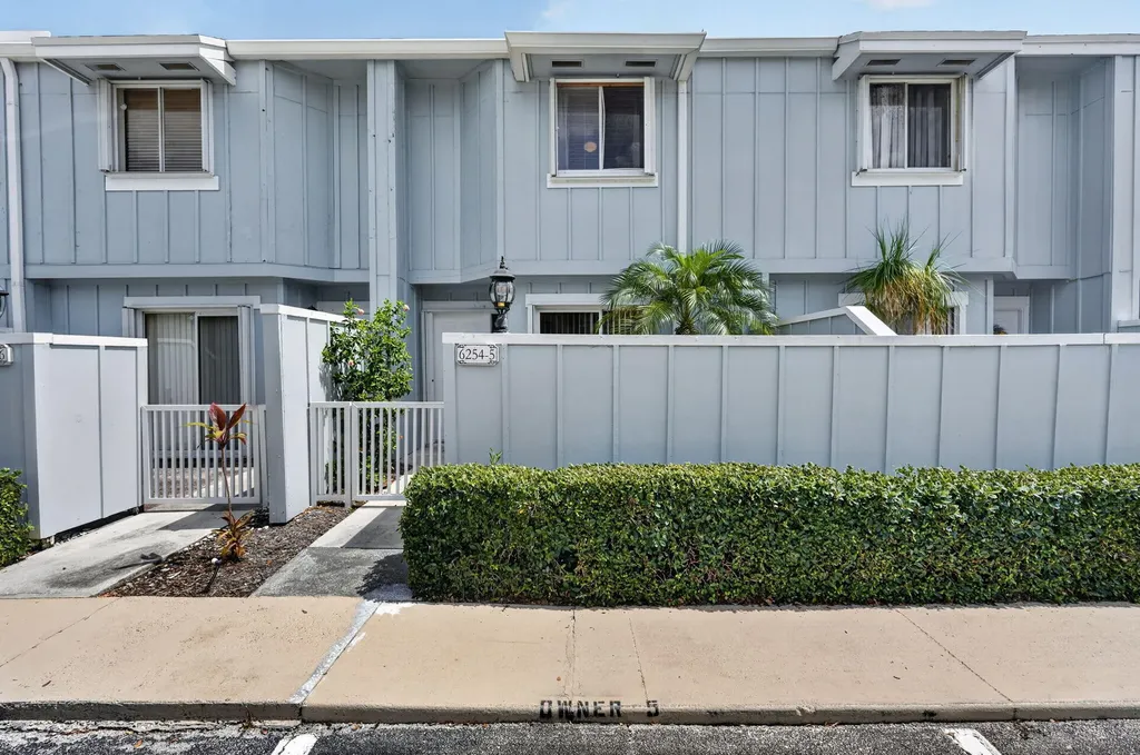6254 Riverwalk Lane Jupiter FL 33458