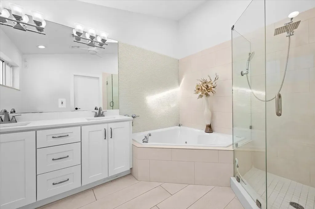 5534 Ainsley Court Boynton Beach FL 33437