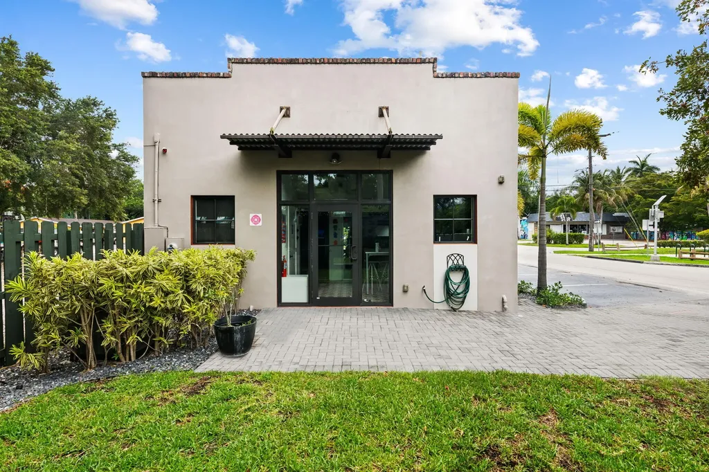 602 SW 12th Avenue Fort Lauderdale FL 33312