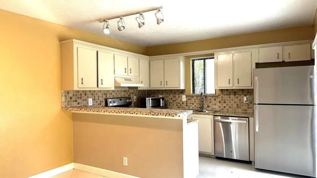 303 Waterview Drive Palm Springs FL 33461