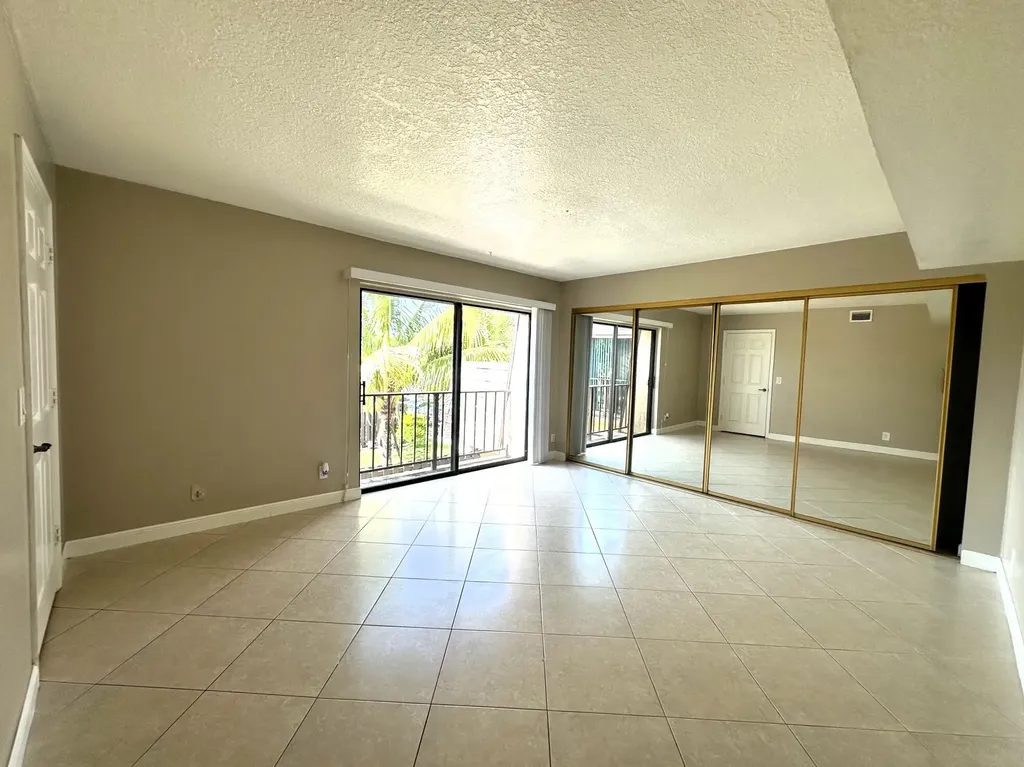 303 Waterview Drive Palm Springs FL 33461
