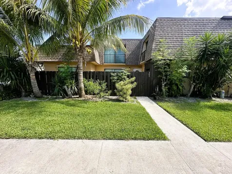 303 Waterview Drive Palm Springs FL 33461