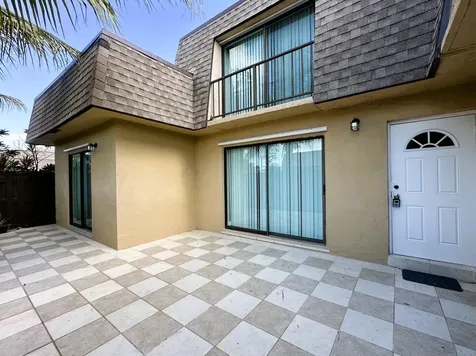 303 Waterview Drive Palm Springs FL 33461