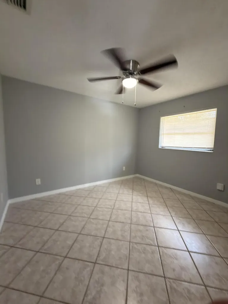 1217 SE Nancy Lane Port St Lucie FL 34983