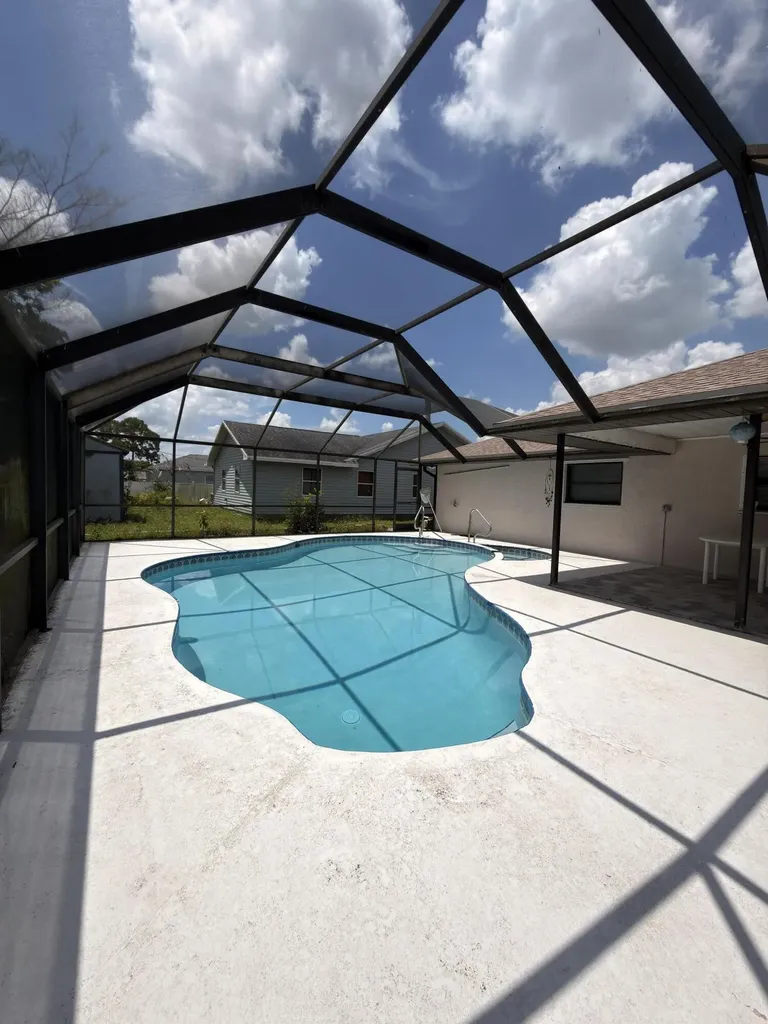 1217 SE Nancy Lane Port St Lucie FL 34983