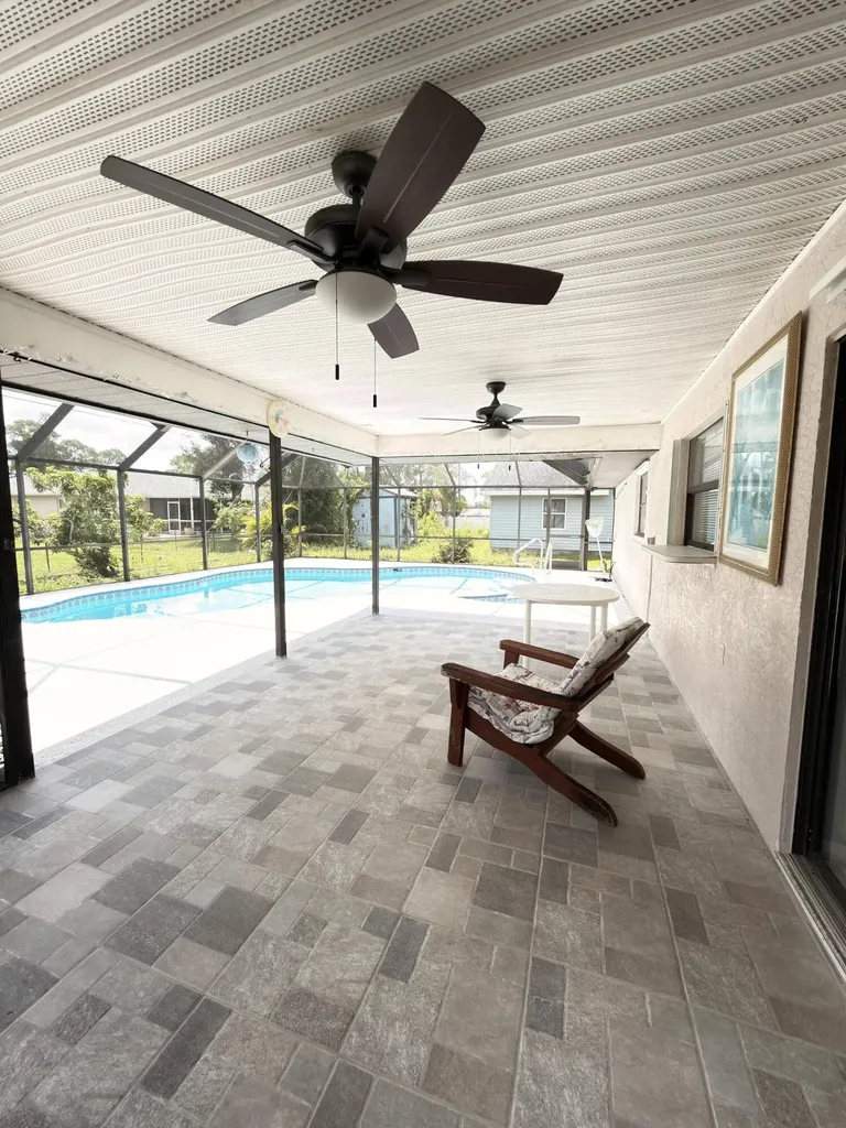 1217 SE Nancy Lane Port St Lucie FL 34983