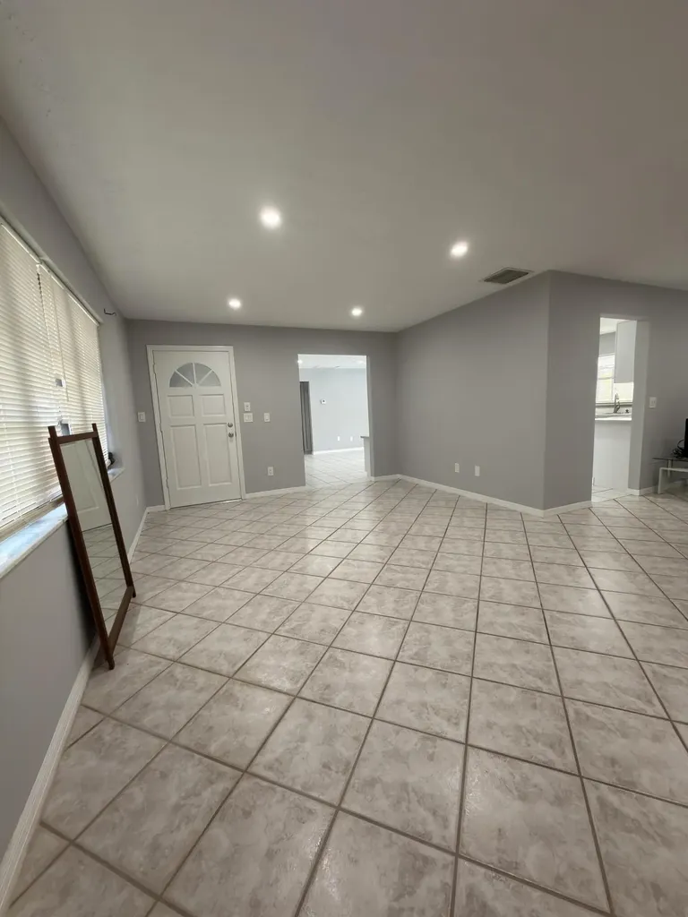 1217 SE Nancy Lane Port St Lucie FL 34983