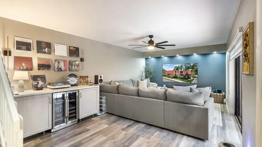 725 NW 99th Circle Plantation FL 33324
