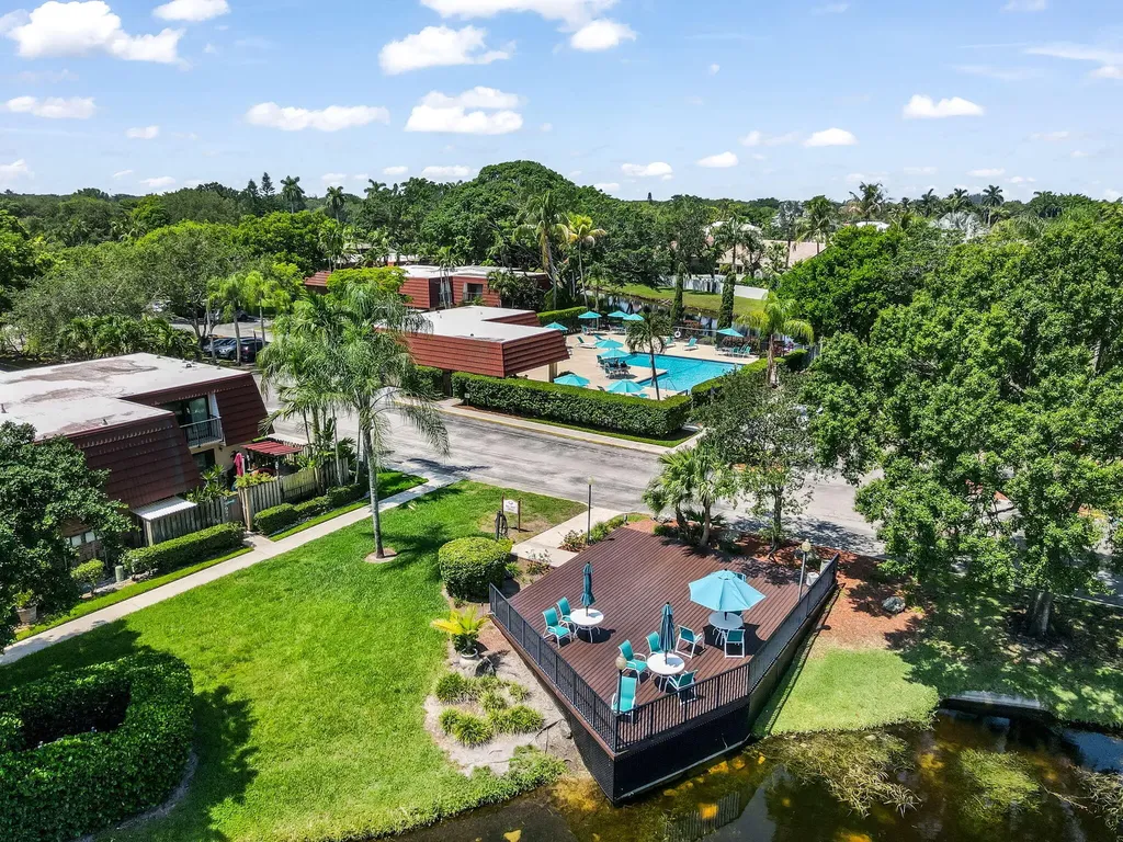 725 NW 99th Circle Plantation FL 33324