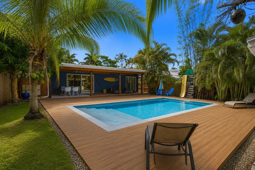721 N Lakeside Drive Lake Worth Beach FL 33460