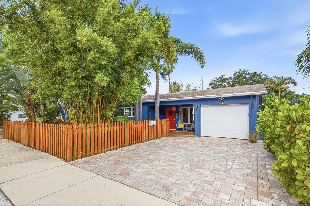 721 N Lakeside Drive Lake Worth Beach FL 33460