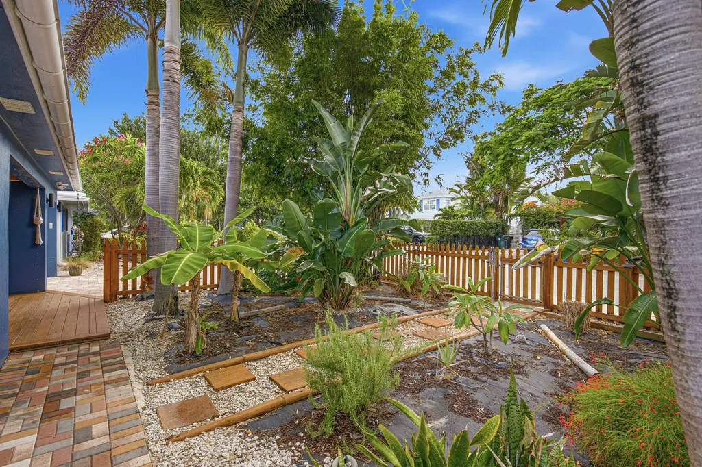 721 N Lakeside Drive Lake Worth Beach FL 33460