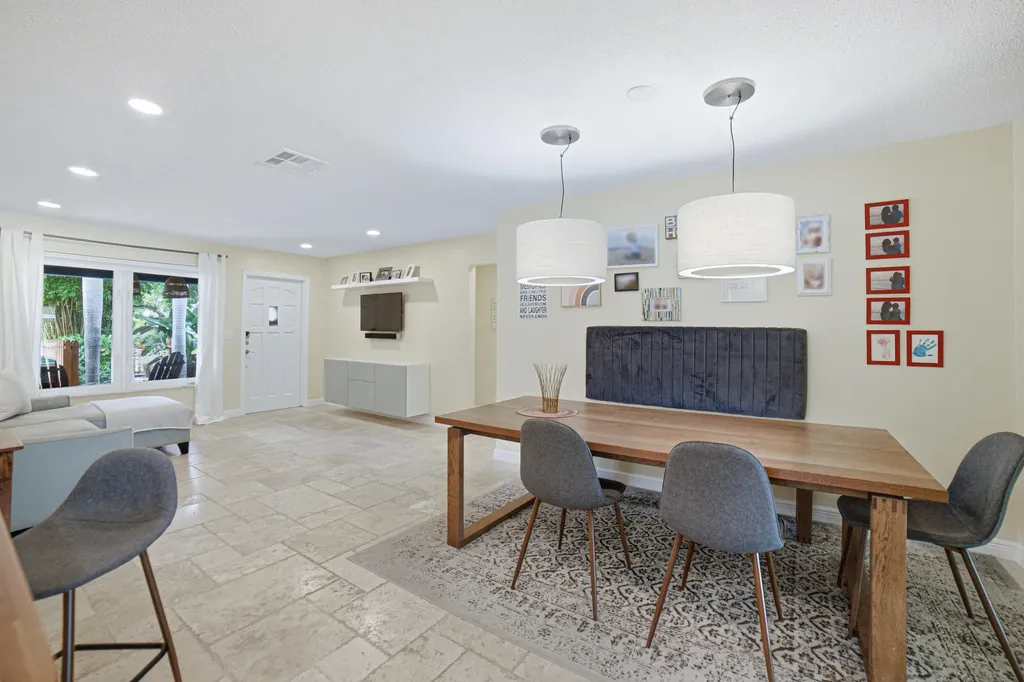 721 N Lakeside Drive Lake Worth Beach FL 33460