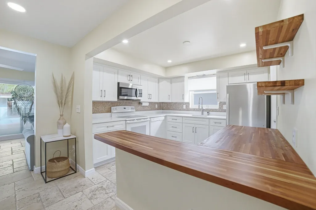 721 N Lakeside Drive Lake Worth Beach FL 33460
