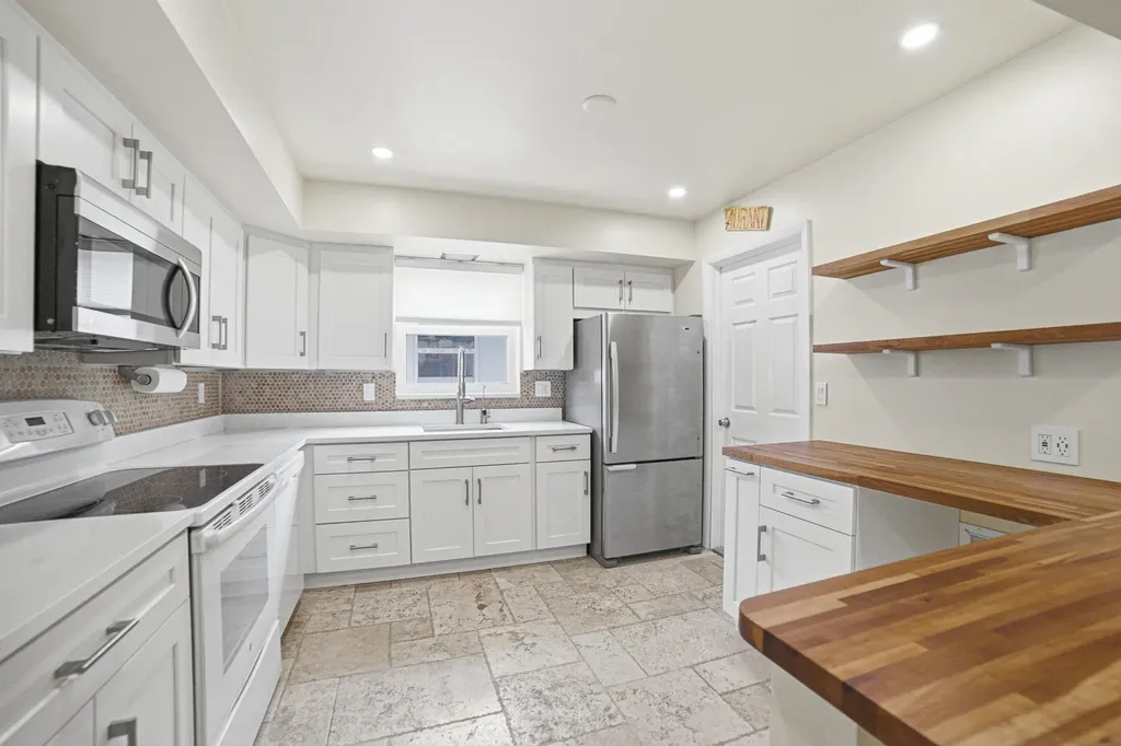 721 N Lakeside Drive Lake Worth Beach FL 33460