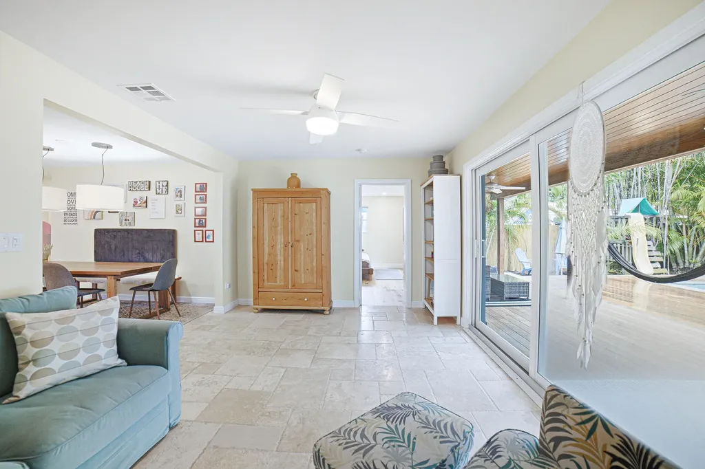 721 N Lakeside Drive Lake Worth Beach FL 33460