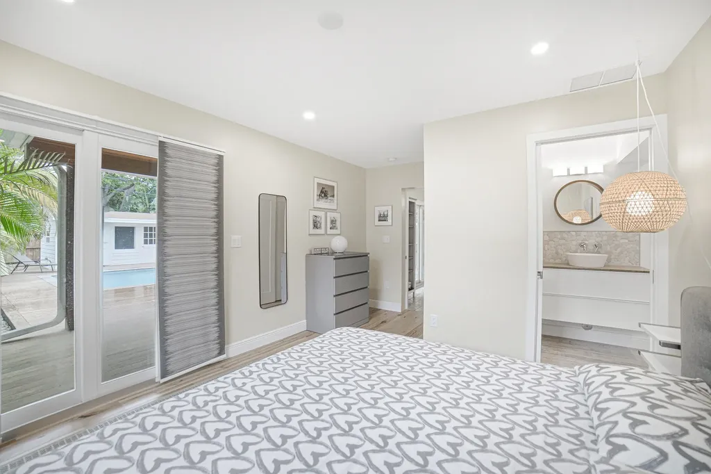 721 N Lakeside Drive Lake Worth Beach FL 33460