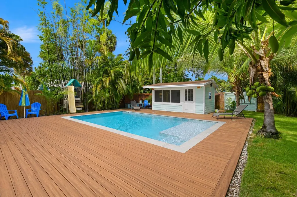 721 N Lakeside Drive Lake Worth Beach FL 33460