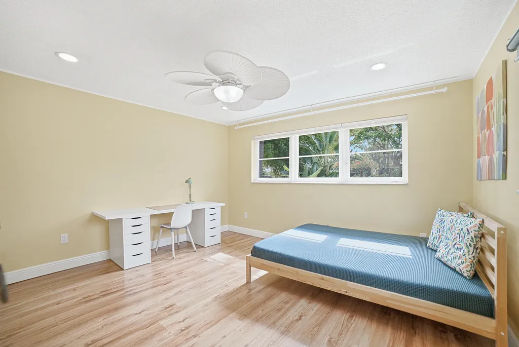 721 N Lakeside Drive Lake Worth Beach FL 33460
