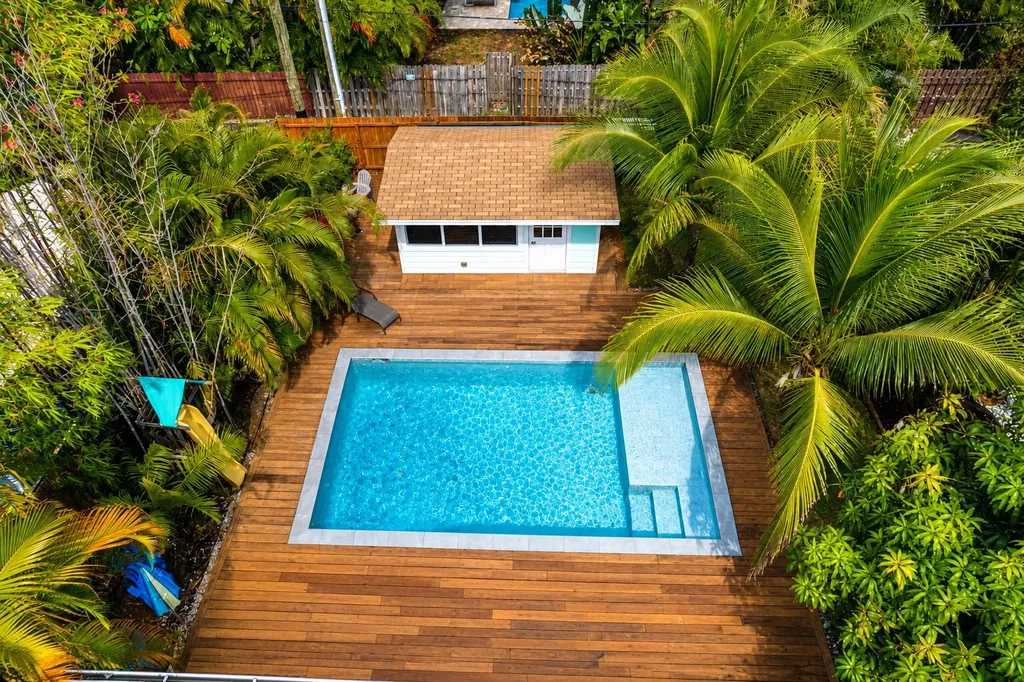 721 N Lakeside Drive Lake Worth Beach FL 33460