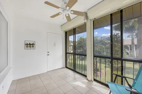 313 Pine Ridge Circle Greenacres FL 33463
