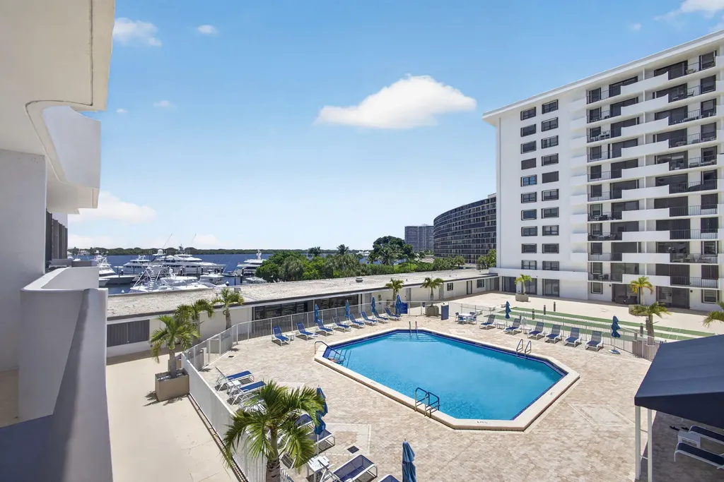 1208 Marine Way North Palm Beach FL 33408