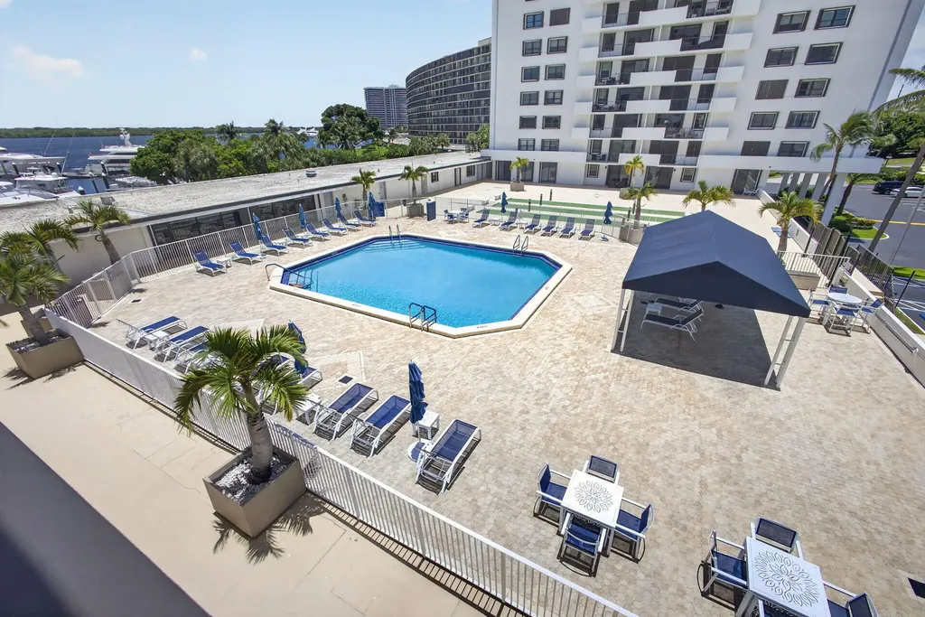 1208 Marine Way North Palm Beach FL 33408