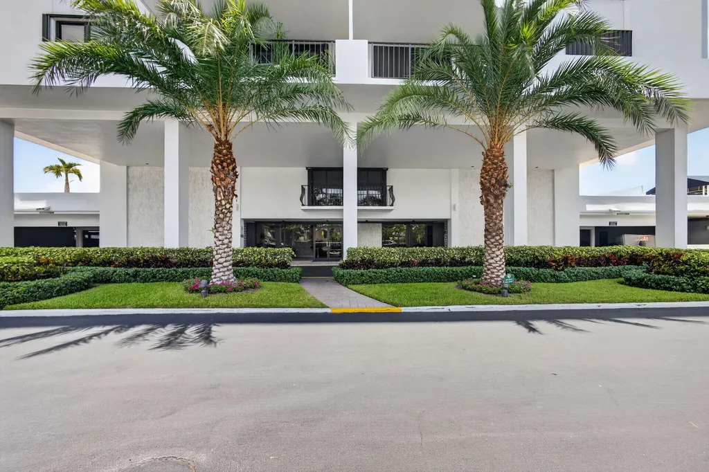 1208 Marine Way North Palm Beach FL 33408