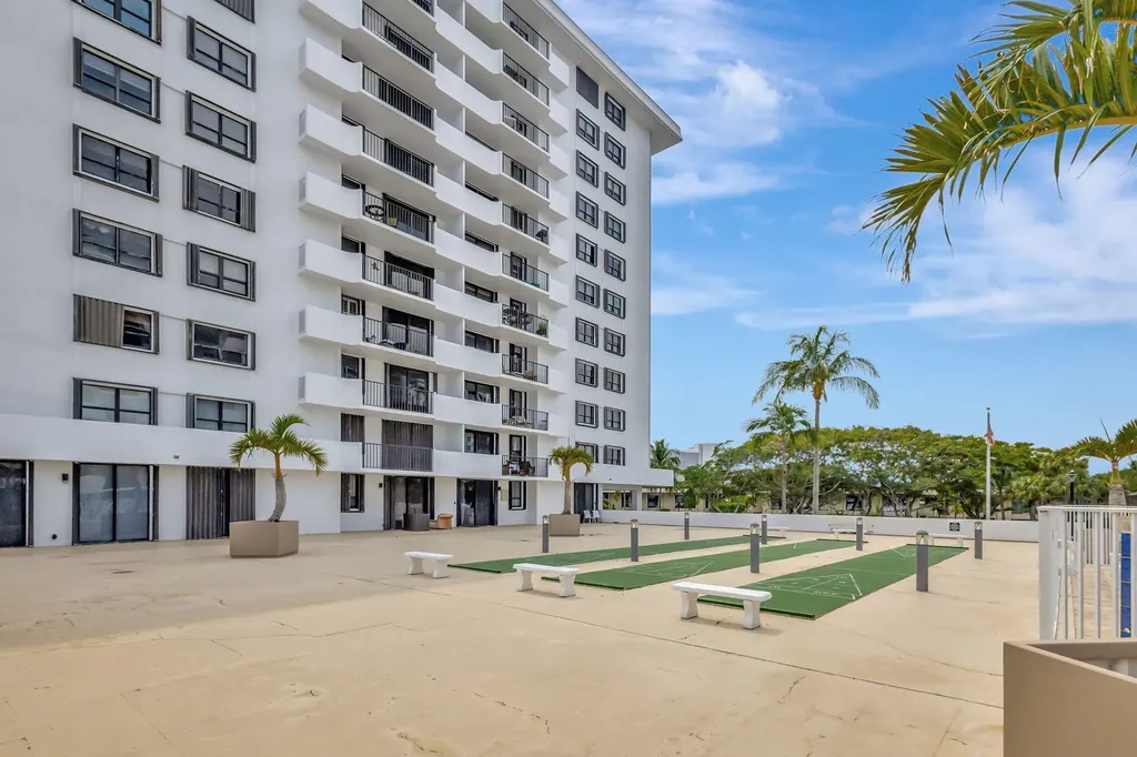1208 Marine Way North Palm Beach FL 33408