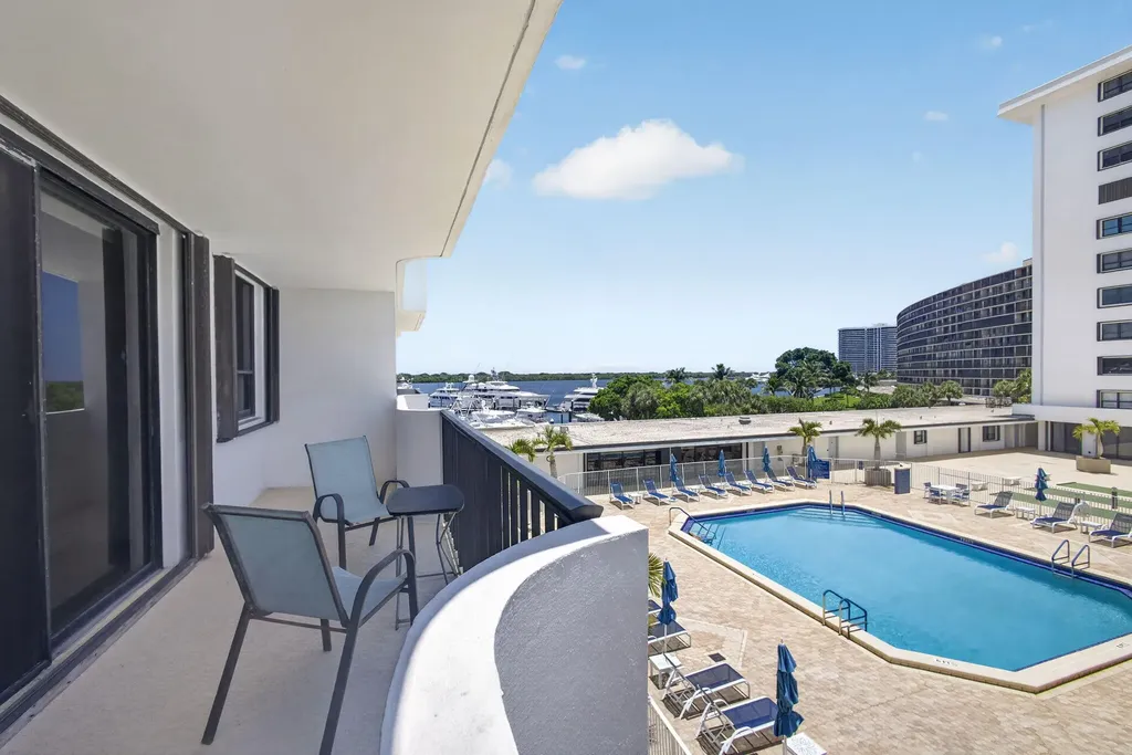 1208 Marine Way North Palm Beach FL 33408
