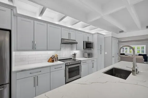 2627 NE 10th Avenue Wilton Manors FL 33334