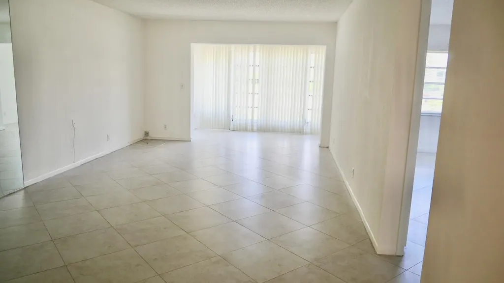 13638 Via Flora Delray Beach FL 33484