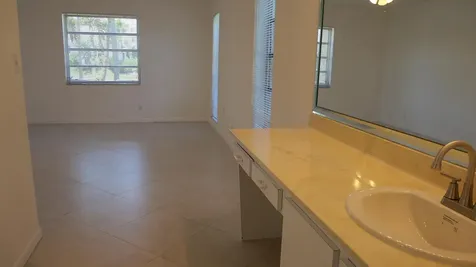 13638 Via Flora Delray Beach FL 33484