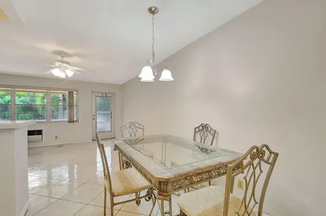 70 Camden C West Palm Beach FL 33417
