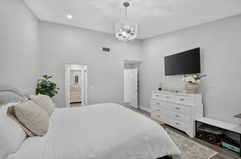 414 Springdale Circle Palm Springs FL 33461